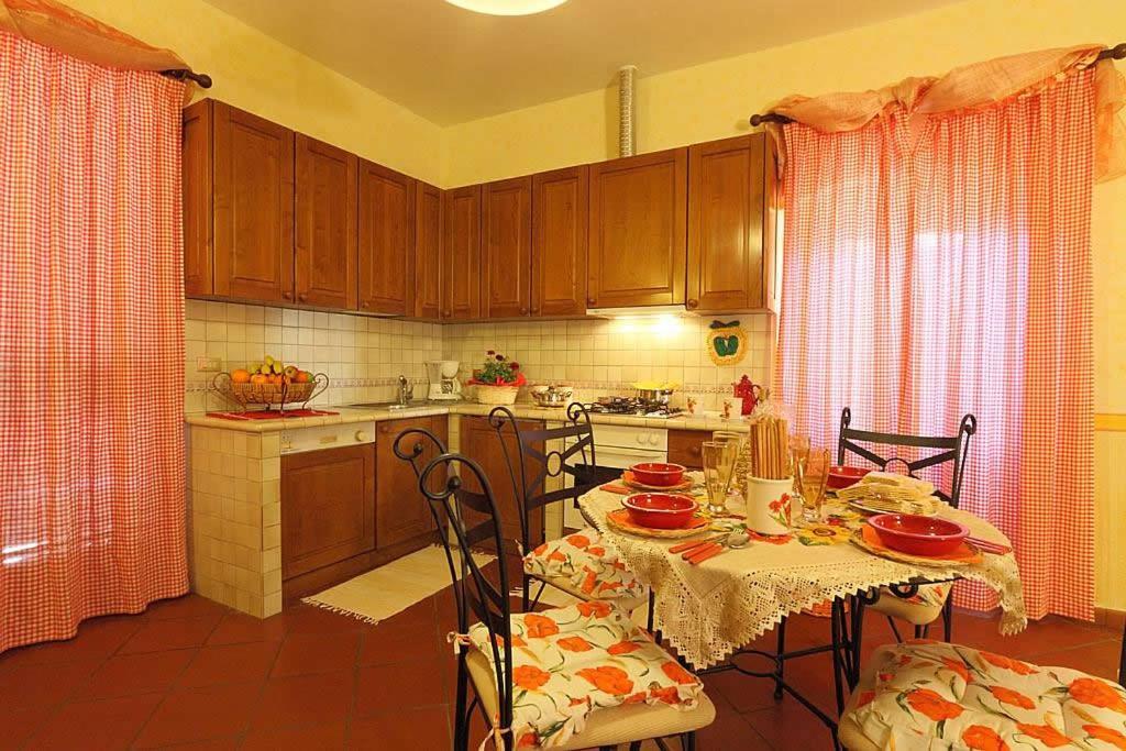 Casa Vacanze Casa Italia Lamporecchio Exteriör bild